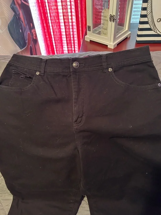 Gloria Vanderbilt Black Flare Jeans - Picture 2 of 6